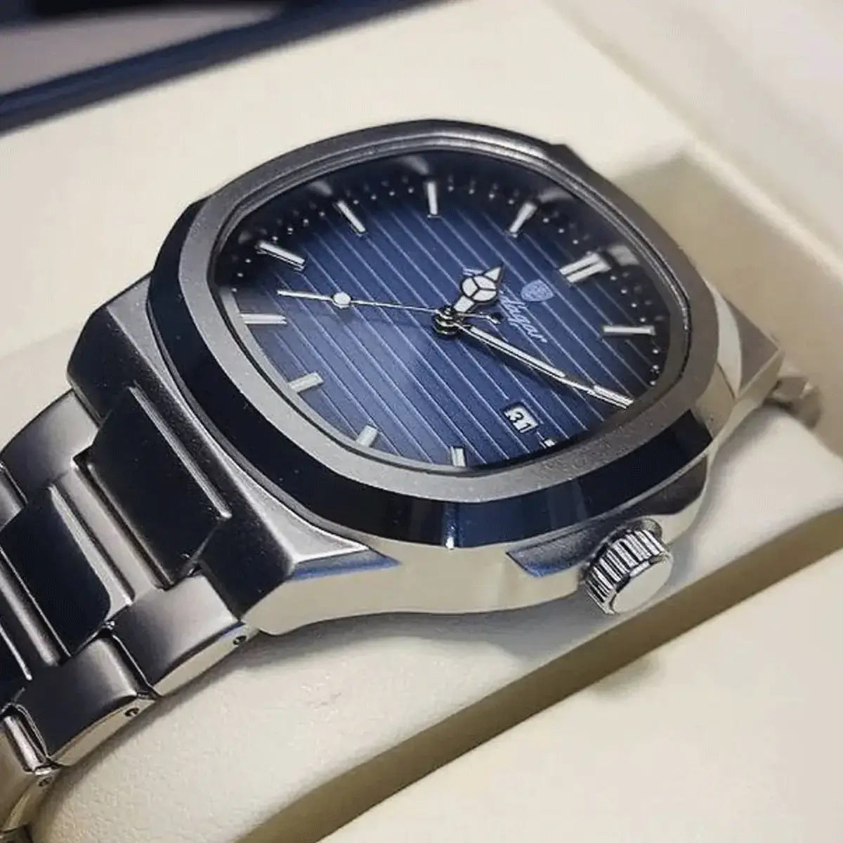 Men's Luxe Nautilus™ Watch with a Free Bracelet Kit – Proper Bargain!